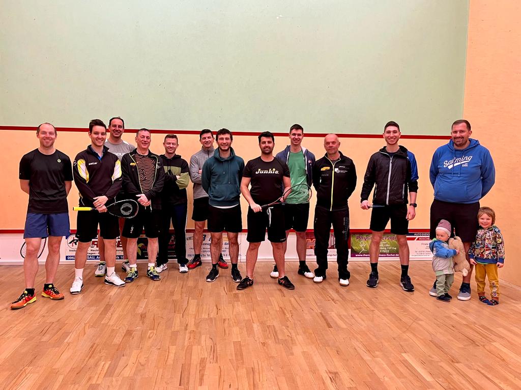 Teilnehmer des fünften sächsischen Ranglistenturniers der Saison 2022-23, organisiert beim ersten Squash Club Dresden in der Sportscheune, Weigmannsdorf