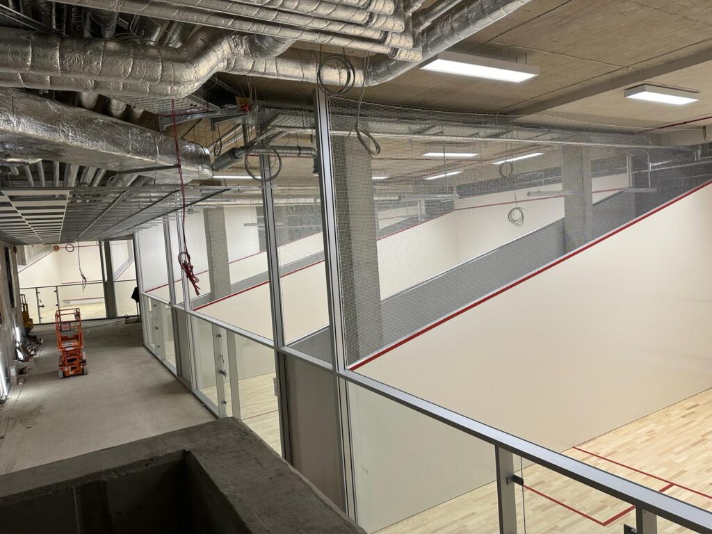 Die 5 Squash-Courts sind fertig - Heinz-Steyer-Stadion Beitragsbild